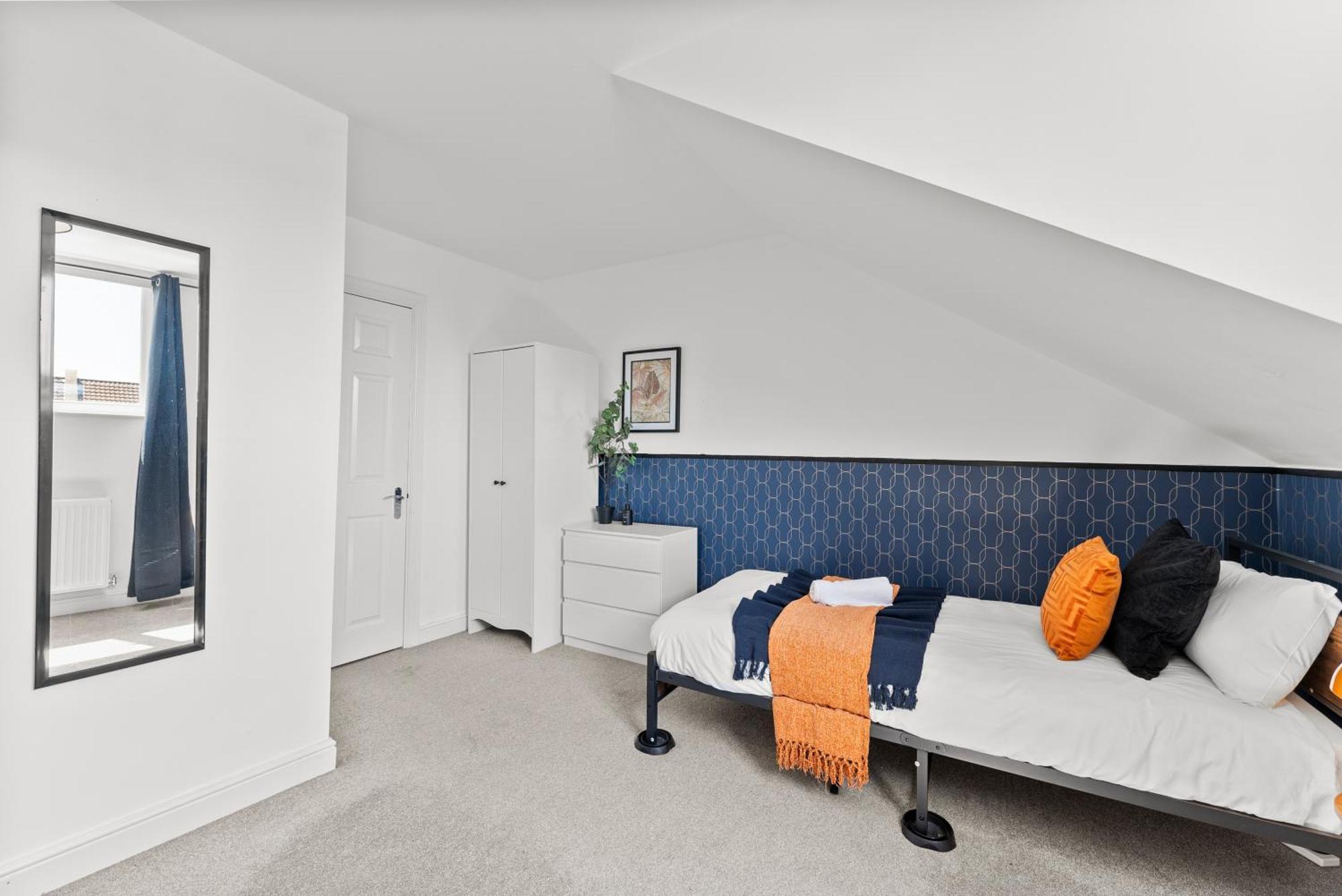 Spacious - Parking & Wifi * Bristol